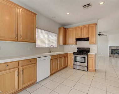 616 Sam Leone Court - Photo Thumbnail 29