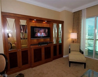 145 E Harmon Avenue - Photo Thumbnail 3