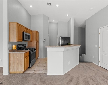 6592 Strolling Plains Lane - Photo Thumbnail 8