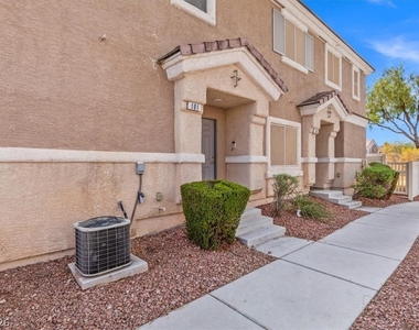 6592 Strolling Plains Lane - Photo Thumbnail 3