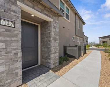 11467 Contour Avenue - Photo Thumbnail 3
