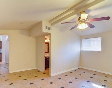 5608 Heron Avenue - Photo Thumbnail 4