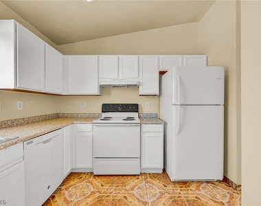 2739 E Colton Avenue - Photo Thumbnail 12