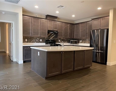 1546 Bryce Canyon Street - Photo Thumbnail 4