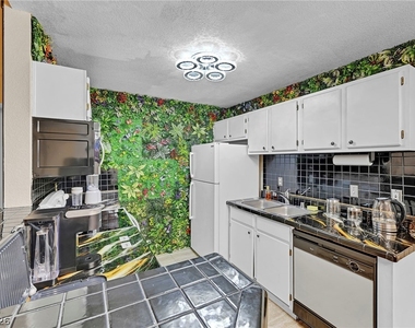 5131 Lindell Road - Photo Thumbnail 11