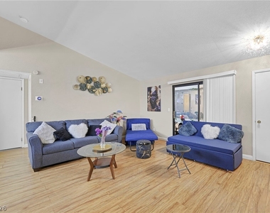5131 Lindell Road - Photo Thumbnail 4