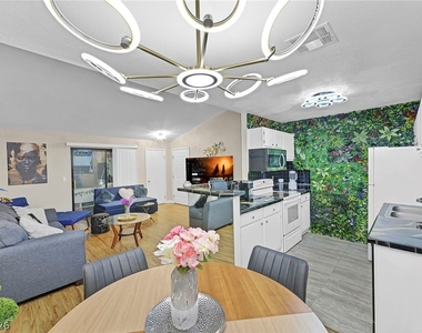5131 Lindell Road - Photo Thumbnail 9