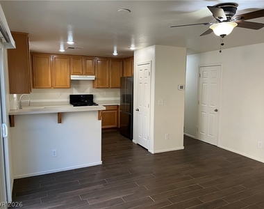 7933 Winken Court - Photo Thumbnail 4