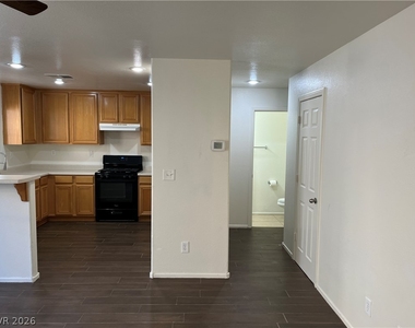 7933 Winken Court - Photo Thumbnail 8