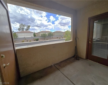 1050 E Cactus Avenue - Photo Thumbnail 12