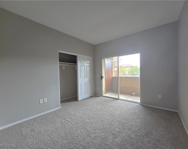 1050 E Cactus Avenue - Photo Thumbnail 14