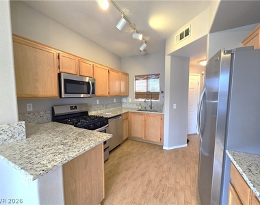 1050 E Cactus Avenue - Photo Thumbnail 9
