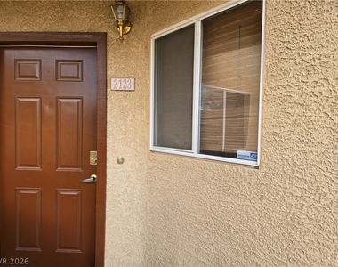 1050 E Cactus Avenue - Photo Thumbnail 25