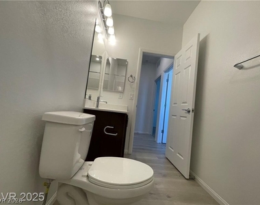 645 Bellus Place - Photo Thumbnail 15
