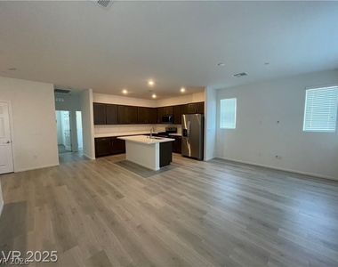 645 Bellus Place - Photo Thumbnail 5