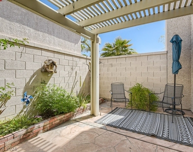 1045 Grammy Drive - Photo Thumbnail 14
