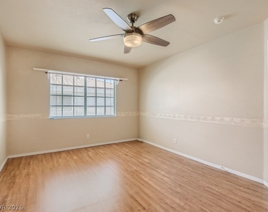 1045 Grammy Drive - Photo Thumbnail 9