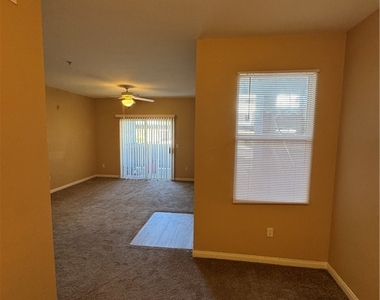 6955 N Durango Drive - Photo Thumbnail 8