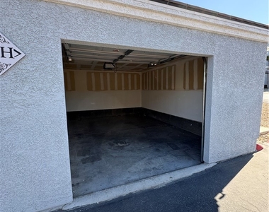 6955 N Durango Drive - Photo Thumbnail 19