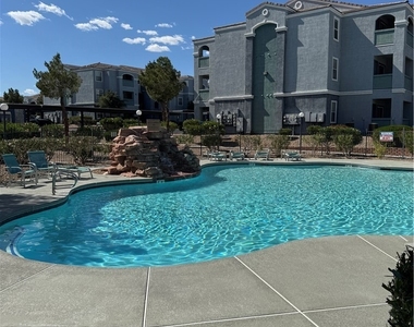 6955 N Durango Drive - Photo Thumbnail 16