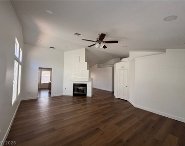 7717 White Grass Avenue - Photo Thumbnail 25