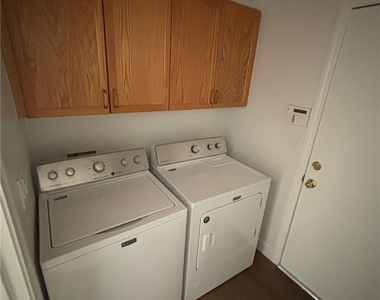 7717 White Grass Avenue - Photo Thumbnail 19