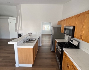 7717 White Grass Avenue - Photo Thumbnail 29
