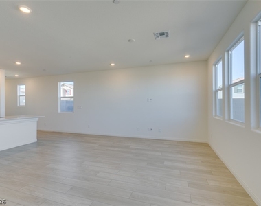 650 Moonlit Lake Lane - Photo Thumbnail 5