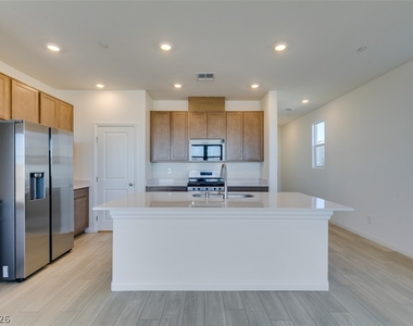 650 Moonlit Lake Lane - Photo Thumbnail 13