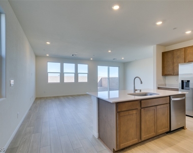 650 Moonlit Lake Lane - Photo Thumbnail 3