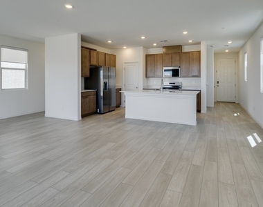 650 Moonlit Lake Lane - Photo Thumbnail 19