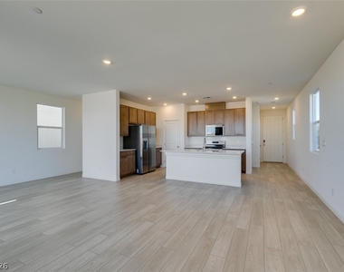 650 Moonlit Lake Lane - Photo Thumbnail 6