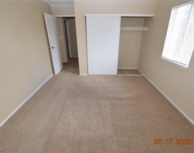5267 Del Gado Drive - Photo Thumbnail 8