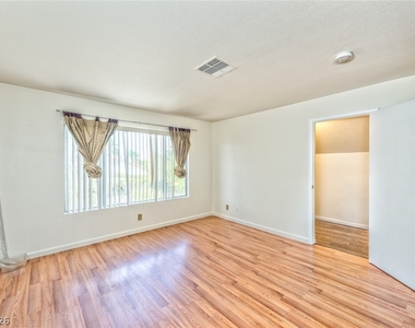 7686 Selby Court - Photo Thumbnail 12