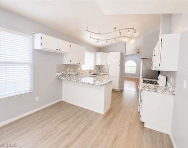 7945 Cherry Valley Circle - Photo Thumbnail 4