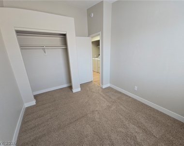 1920 Hodgenville Street - Photo Thumbnail 11