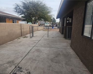 1037 June Avenue - Photo Thumbnail 13