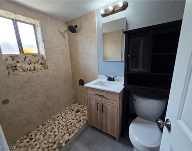 1037 June Avenue - Photo Thumbnail 9