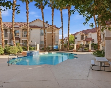 8555 W Russell Road - Photo Thumbnail 22