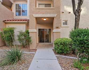 8555 W Russell Road - Photo Thumbnail 1