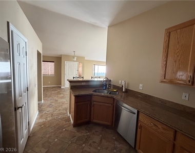 2108 Sunset Vista Avenue - Photo Thumbnail 15