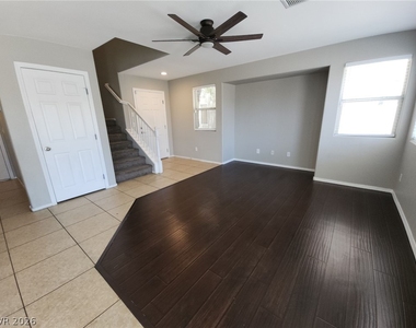 8253 Wildwood Glen Drive - Photo Thumbnail 3