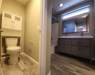 8253 Wildwood Glen Drive - Photo Thumbnail 24