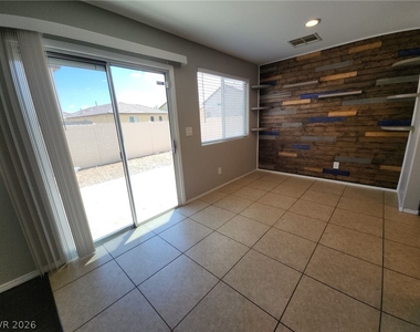 8253 Wildwood Glen Drive - Photo Thumbnail 5