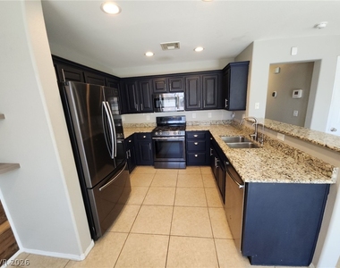 8253 Wildwood Glen Drive - Photo Thumbnail 9