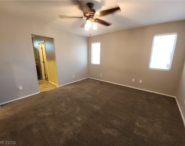 8253 Wildwood Glen Drive - Photo Thumbnail 23
