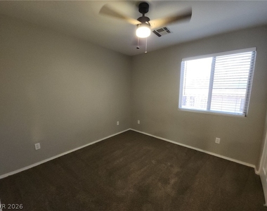 8253 Wildwood Glen Drive - Photo Thumbnail 16