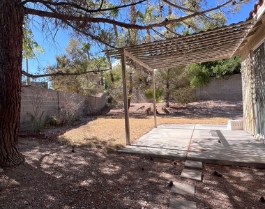 10748 Primrose Arbor Avenue - Photo Thumbnail 4