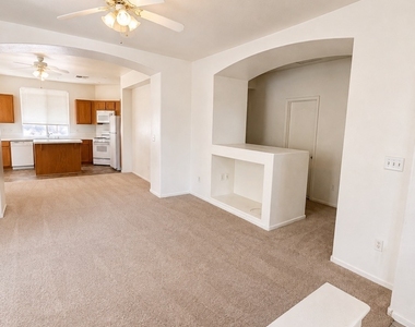 10748 Primrose Arbor Avenue - Photo Thumbnail 1