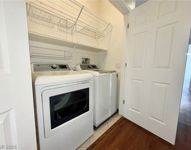 6868 Sky Pointe Drive - Photo Thumbnail 19